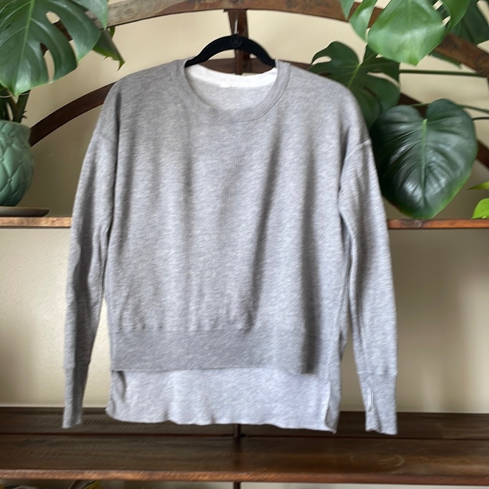 Lululemon | Grey high-low sweater | small